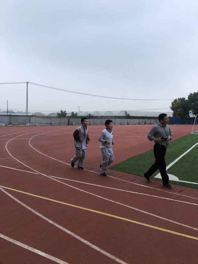 跬步不休九转功成记2017届中桥中学优秀毕业生风采文稿_html_6dd6e3d9.png