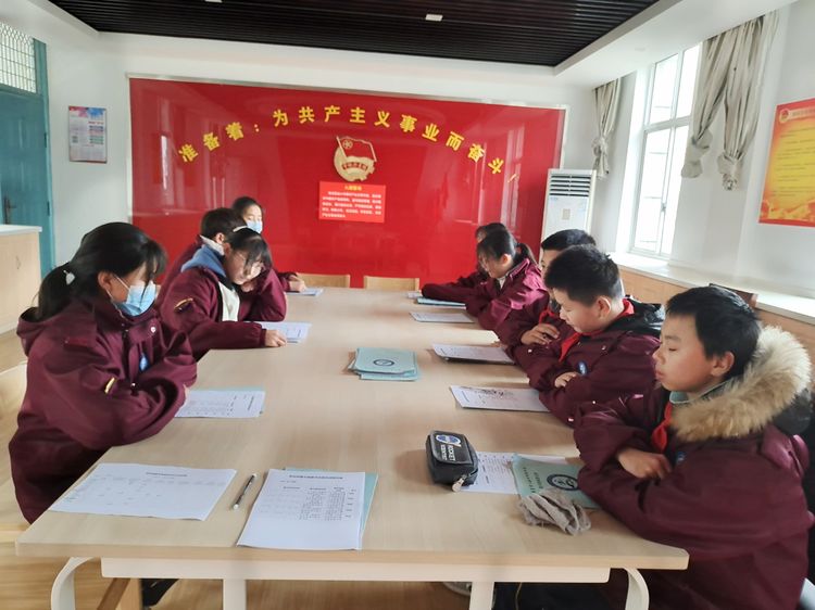 营造书香校园，从管理好班级图书角开始_html_10440cbd.jpg