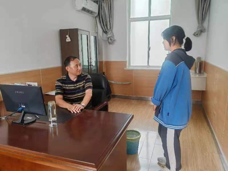 朱义华_html_2f1a819f.jpg