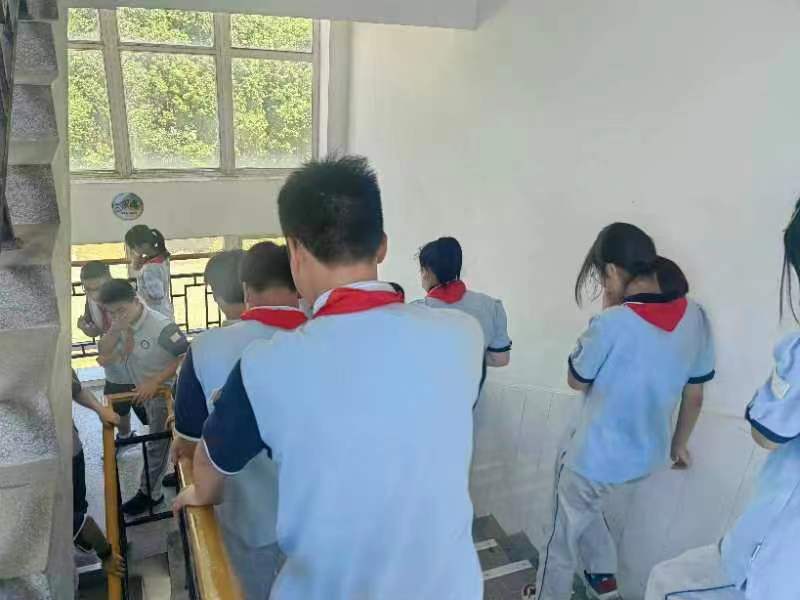尚真华电00_html_4d371aed.jpg