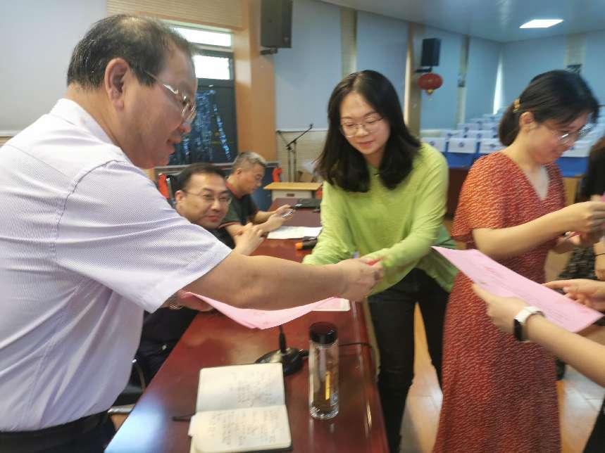 【百炼石苑·青年教师发展】埠上百炼、融进求真——2022—2023学年第二学期青年教师总结会召开_html_m34e7e749.jpg