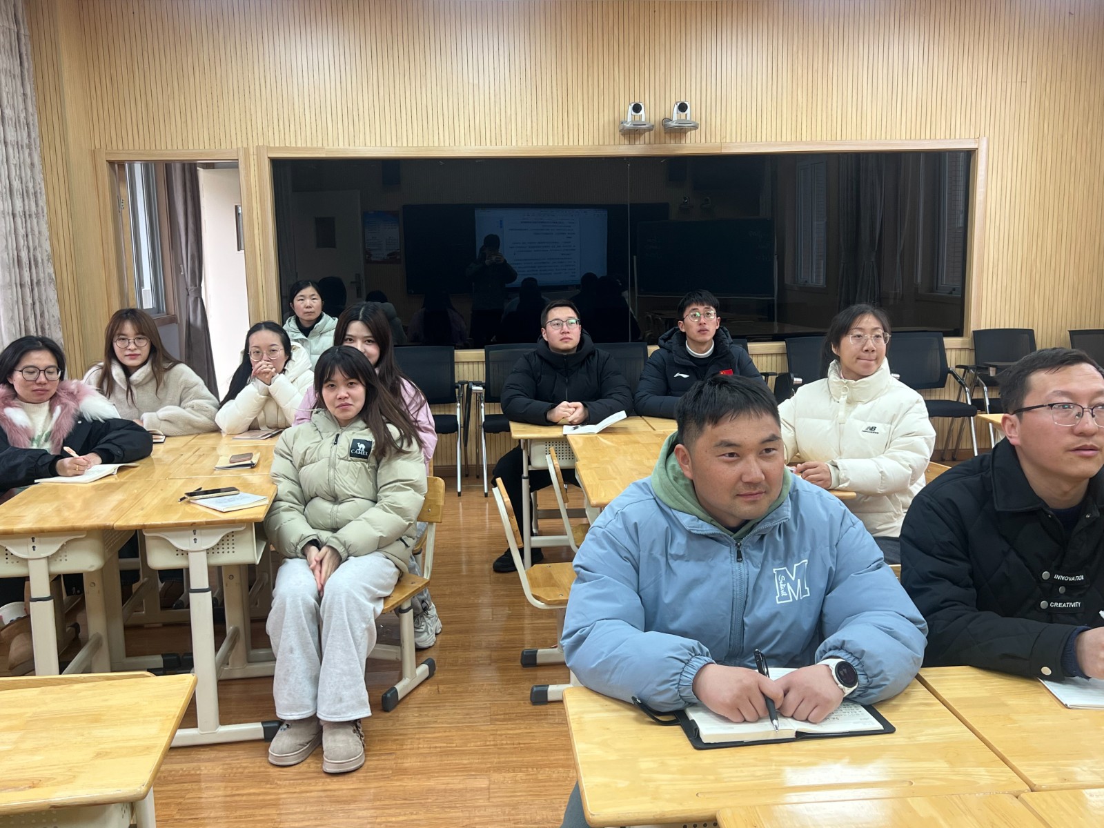 阳光之旅 助力成长（一百二十四） ——聚焦申报课题 点亮科研梦想