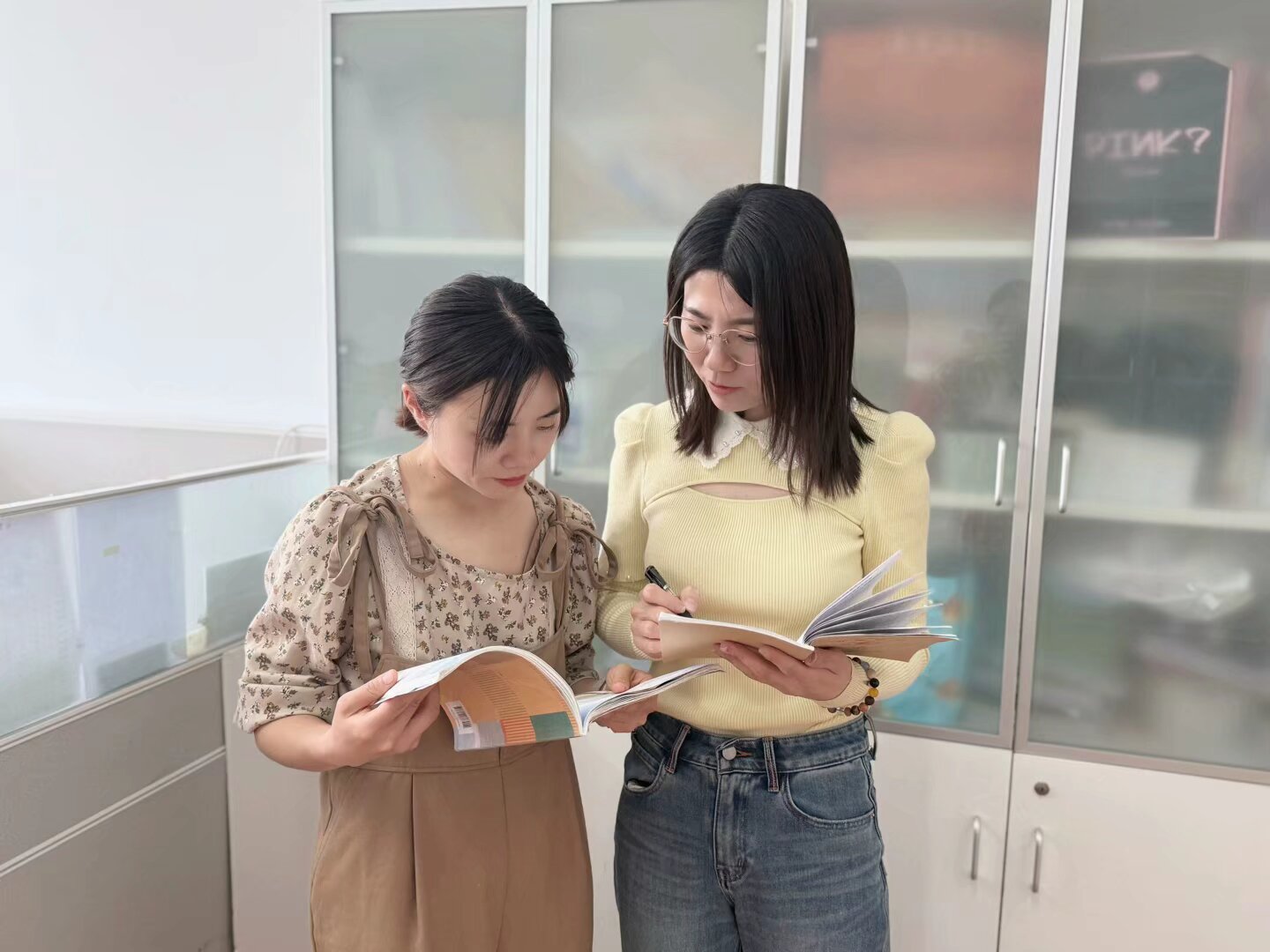 【花港一小】“守”好主阵地“推”出新成长（一百二十二）花港第一小学推门听课活动