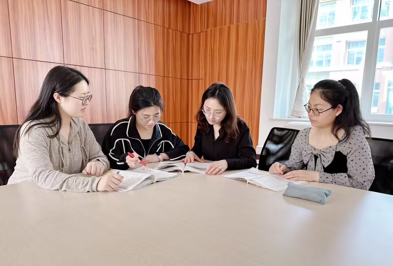 【花港一小】凝聚集体智慧 打造理想课堂（一百一十九）
