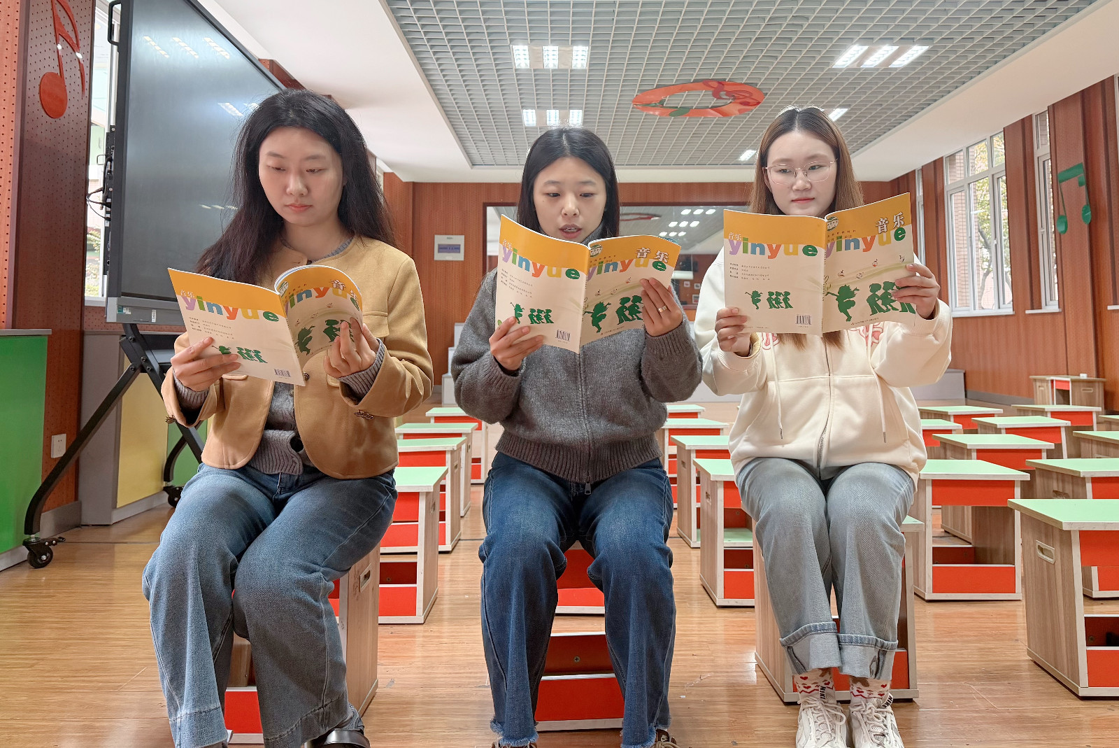 音乐.jpg 音乐.jpg