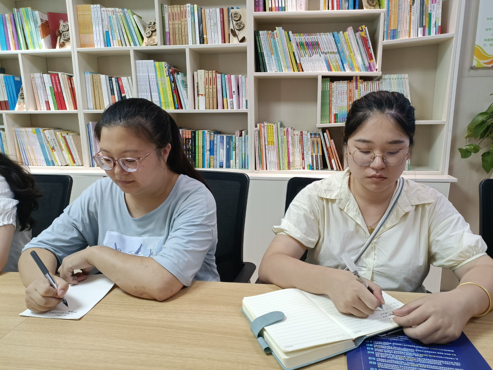 ab789d12ef219ddce7df6fbacf989c0.jpg