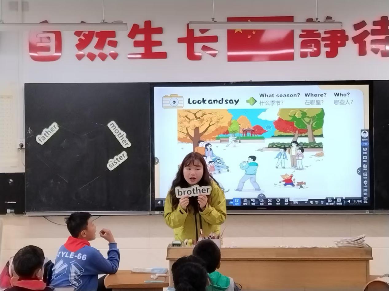 英语组校本研修新闻报道（三）_html_m5e309338.jpg