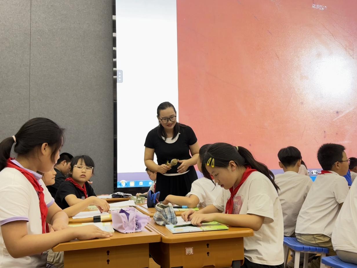聚焦单元整体，落实核心素养——晓庄小学文濬校区数学组校本研修系列活动（一）_html_m15c1bce6.jpg