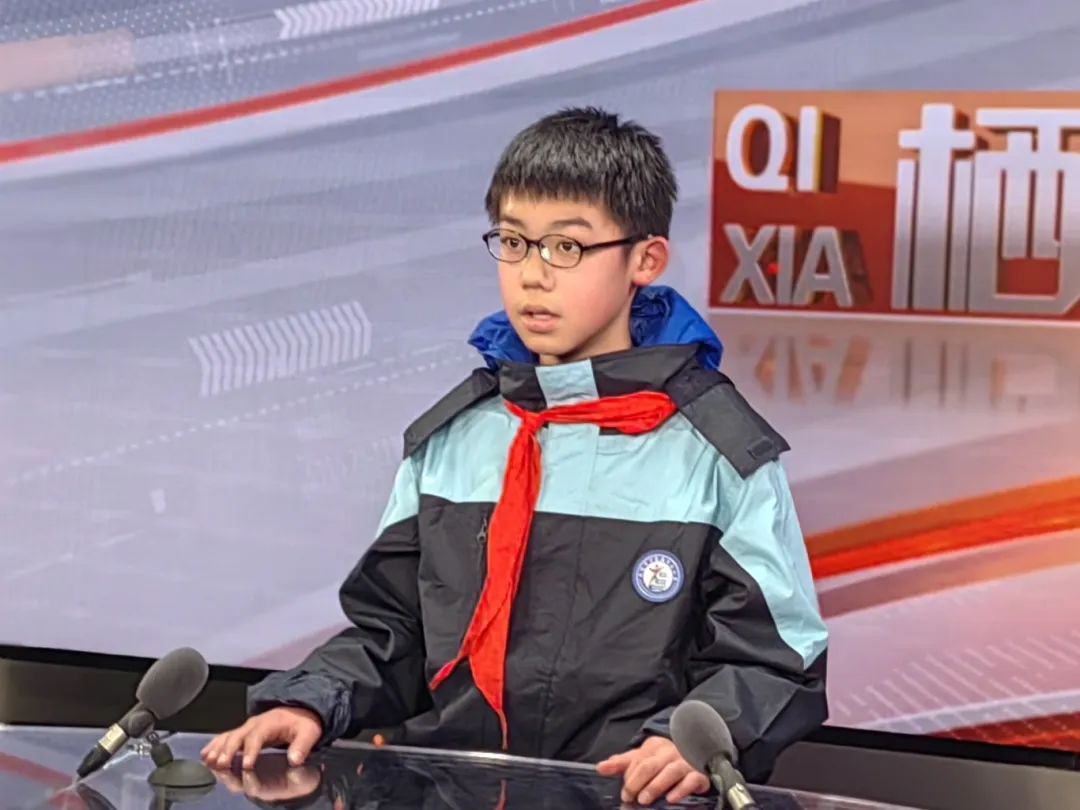 【正学丁三·德育】解锁新体验，探秘栖霞区融媒体中心_html_m52496971.jpg