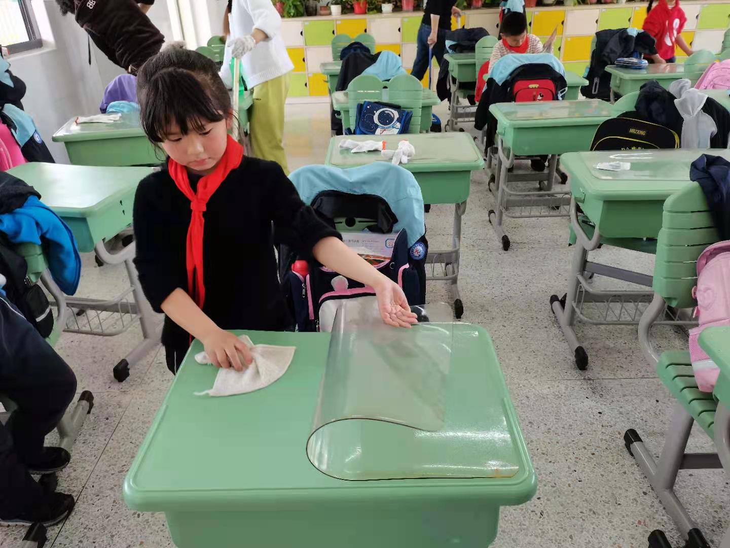 【正学丁三】劳动之花，灼灼其华_html_m627f1f22.jpg