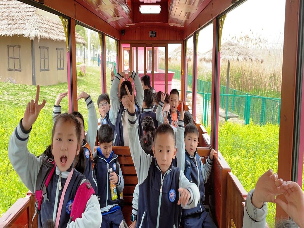 【正学丁三】与春天相约 和快乐同行_html_m61eff0a.jpg