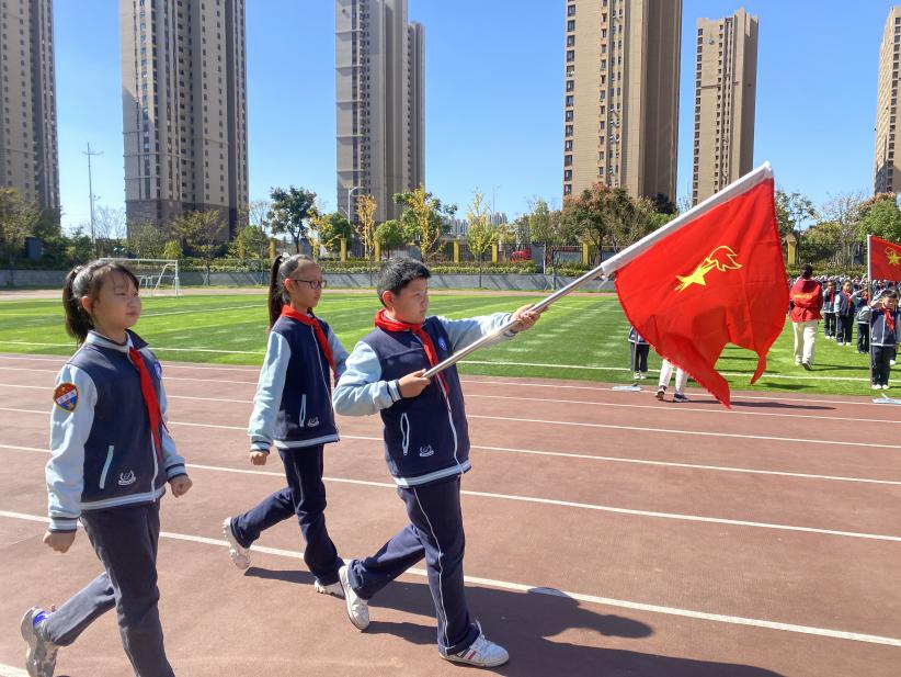 【正学丁三】锤炼高尚品格 争做优秀队员_html_4d6421bd.jpg