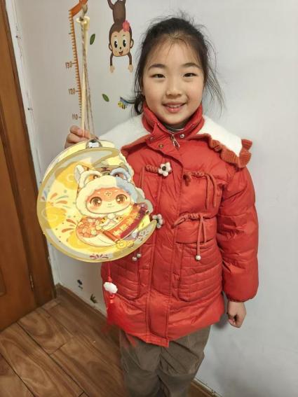 【正学丁三•德育】巧手做花灯，点亮新年梦——南京市丁家庄第三小学“我们的节日·春节”系列活动一_html_1f61d41a.jpg