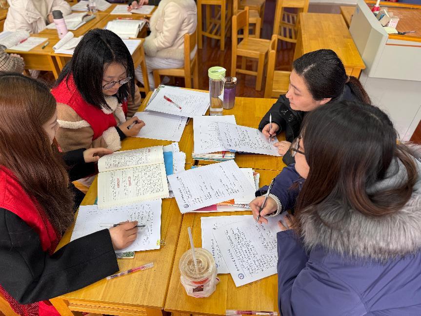 【正学丁三·教学】聚集体智慧 备精彩课堂—南京市丁家庄第三小学语文组第三次集体备课活动侧记(1)_html_m24b9decc.jpg