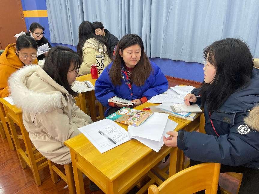 2..21集体备课报道(2)_html_m2c74b51.jpg
