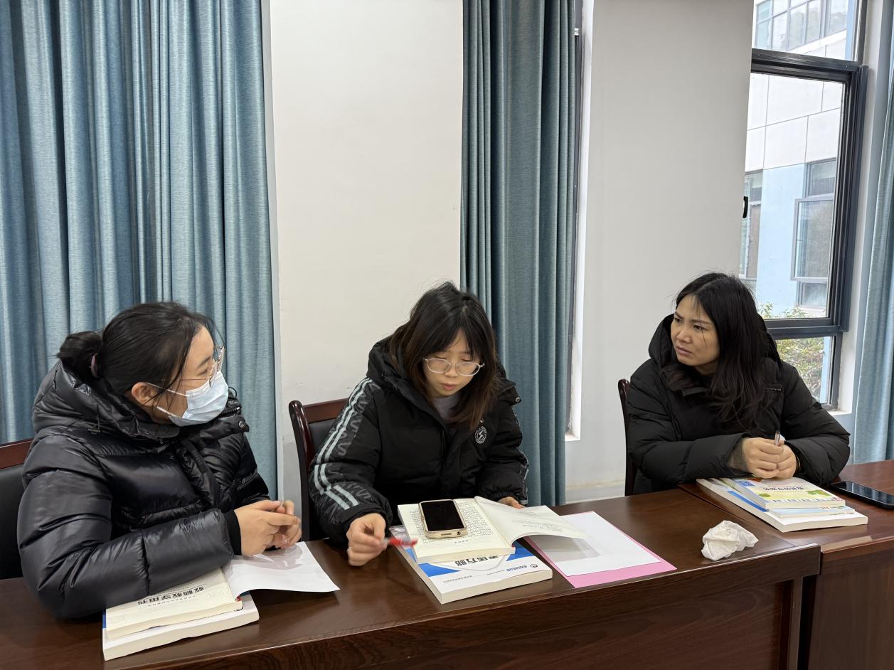 2.11丁家庄第三小学数学组新学期第一次集体备课活动(1)_html_m2d4ff42f.jpg