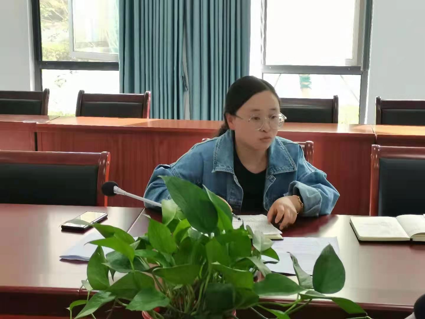 班主任会报道 孙晓雨(1)_html_m50ae41a6.jpg