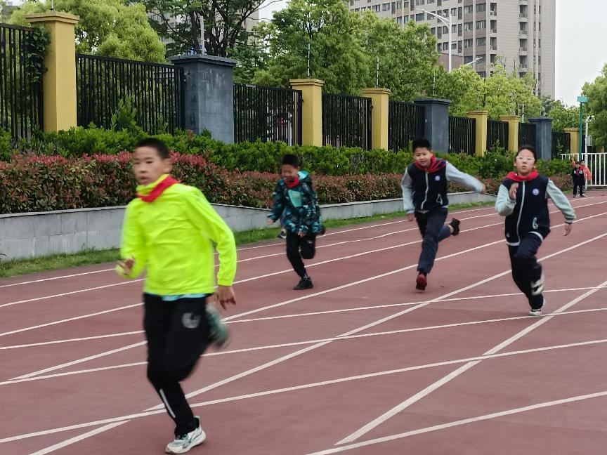 （射苑）快乐运动强体魄，童心绽放展风采_html_m331a35b8.jpg