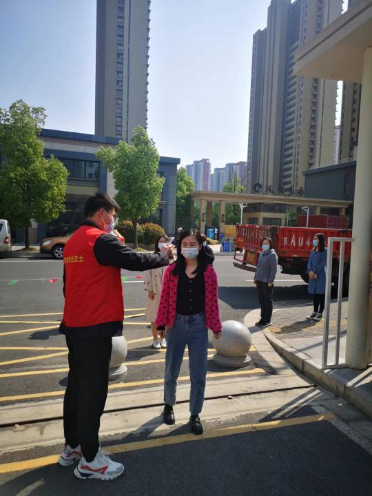 【正学丁三】筑牢防线，全力以“复”——丁家庄第三小学返校复学疫情防控演练侧记_html_4c3aa4df.jpg