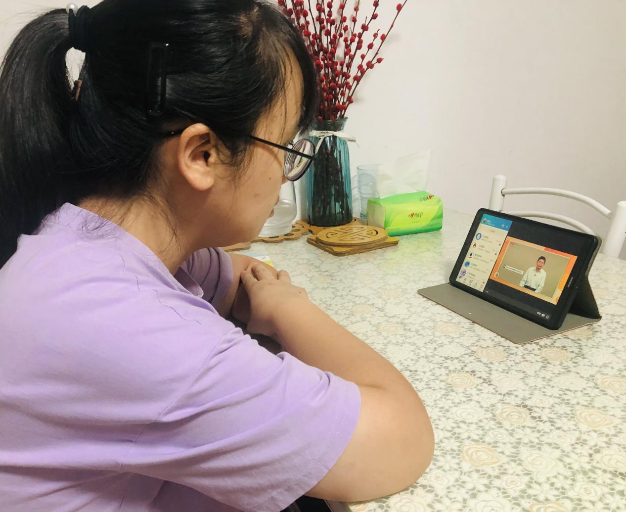 家庭教育大讲堂新闻稿 202309281311_html_7ca40327.jpg