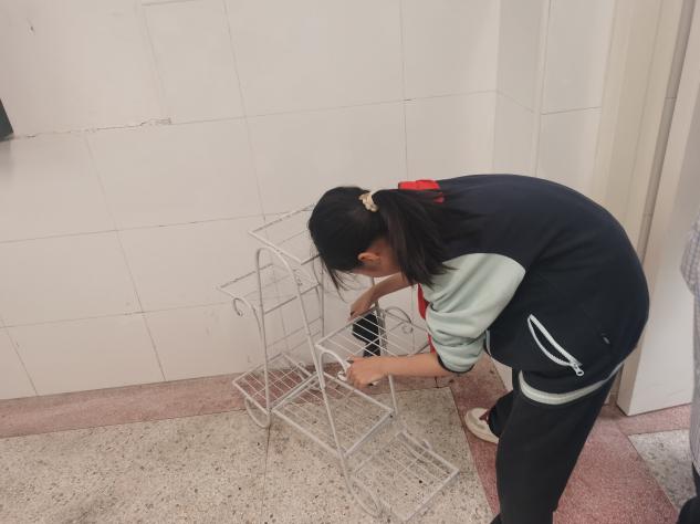 【正学丁三·德育】“劳动桥梁跨家校，润心铺路向未来”——南京市丁家庄第三小学开展劳动周主题系列活动侧记_html_2fb9e63e.jpg