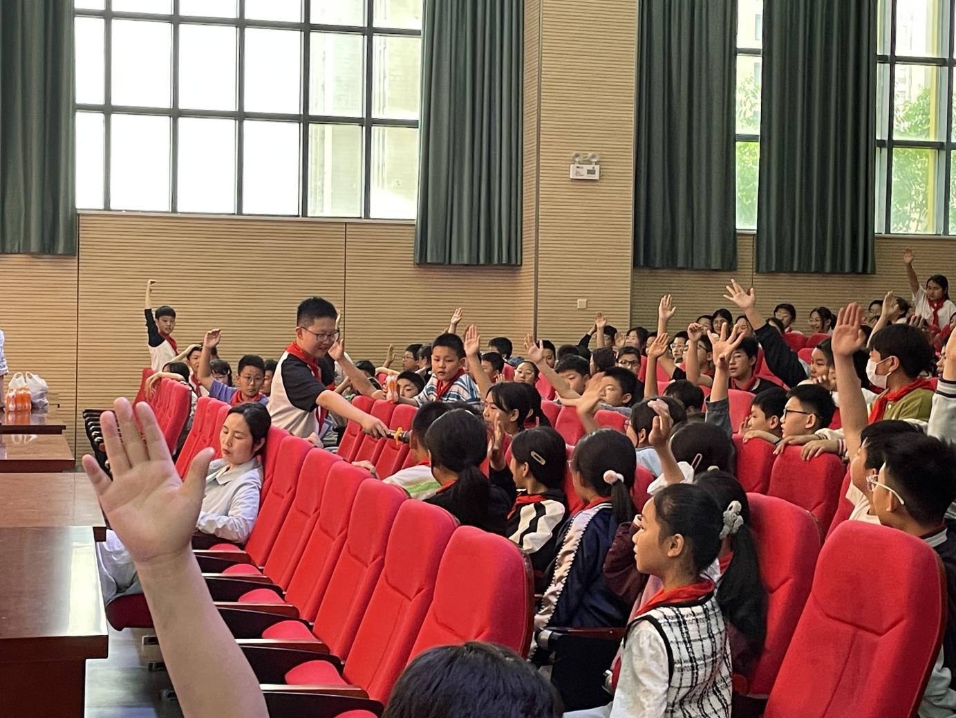 【正学丁三·教学】“读古典名著，品百味人生”——五年级读书节活动圆满举行(1)_html_70f3b8a3.jpg