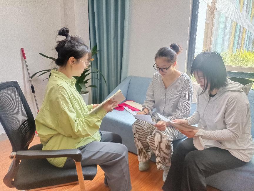 【正学丁三&middot;教学】“集”众之智，“备”显素养—南京市丁家庄第三小学综合组集体备课侧记_html_m25d53ba6.jpg