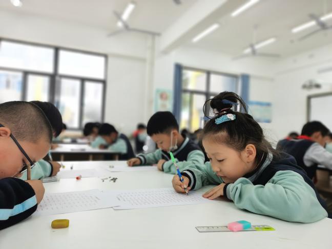 6.1【正学丁三】畅玩数科，筑梦远航_html_m1f8e4394.jpg