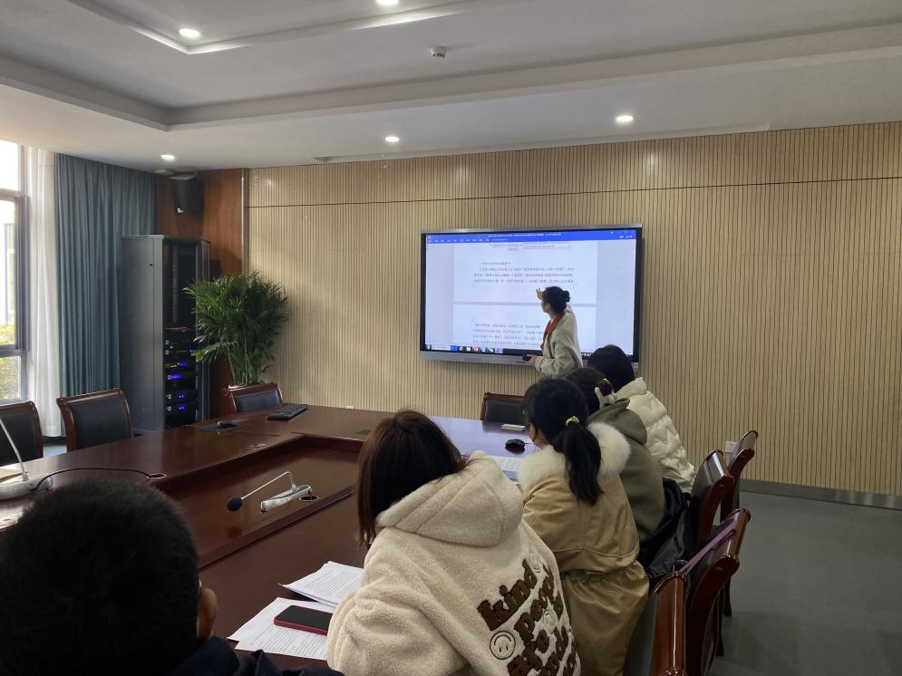 2月5号教研组、备课组会议报道(1)_html_7af70f99.jpg