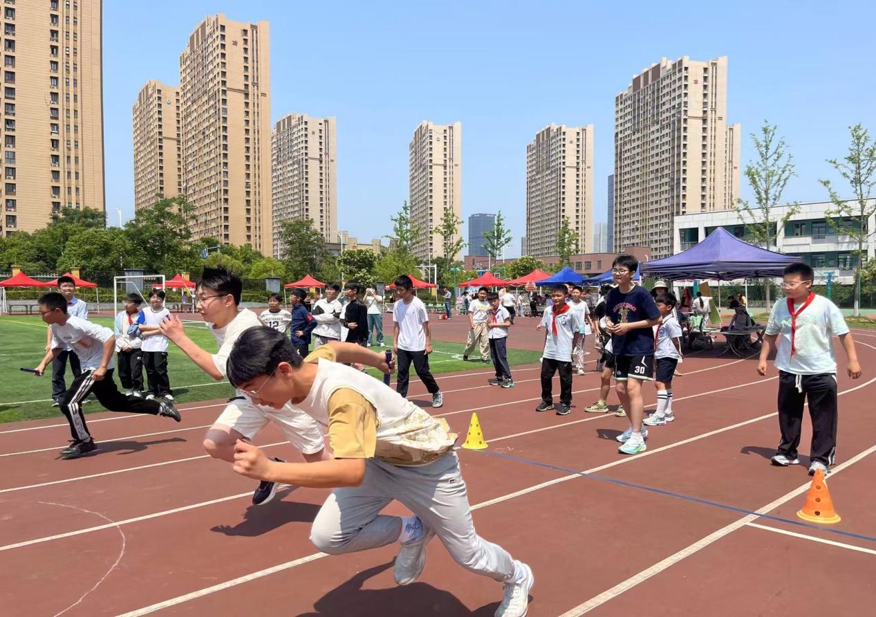 【正学丁三·教学】青春活力绽芳华，体育之光满校园 ——丁家庄第三小学第五届“艺之独秀”嘉年华“射苑”活动侧记_html_m74233603.jpg