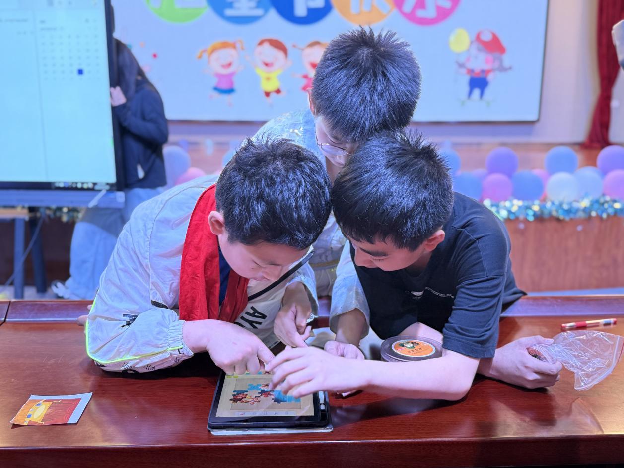 第五届“艺之独秀”嘉年华“数苑”展示活动侧记(1)_html_2c17449a.jpg