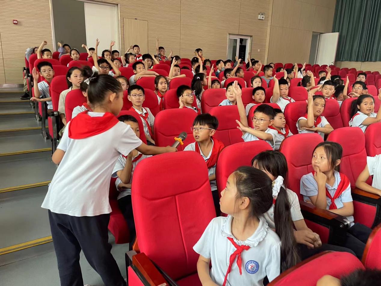 【正学丁三·教学】书香润童心  寓言启智慧南京市丁家庄第三小学三年级读书节活动(2)_html_30dc9d56.jpg