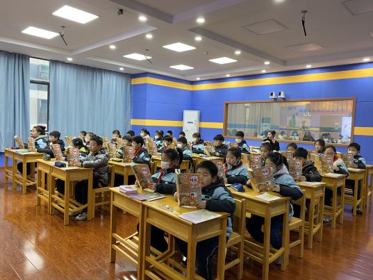 【正学丁三】浓浓语文味 淡淡荷花香——丁家庄第三小学语文组校本研修活动侧记_html_m11643ff8.jpg