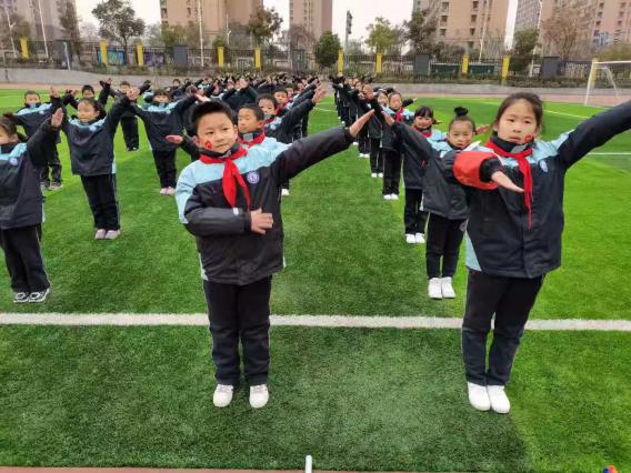 广播操报道  巩玥_html_34b6b4a9.jpg