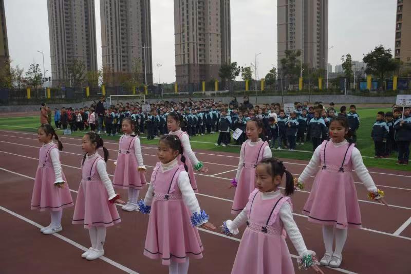 【正学丁三】运动点燃热情 校园别样风采_html_337b3e63.jpg