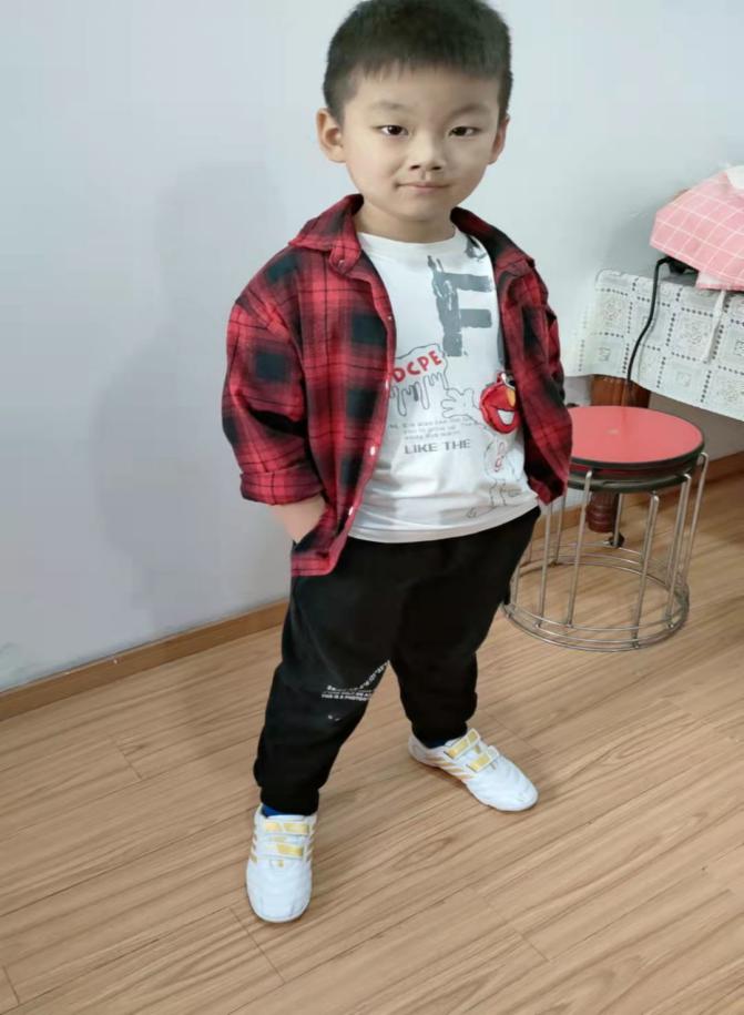 十月份 每月之星_html_m521e75cb.jpg