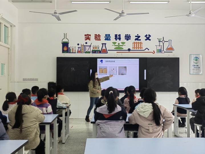 【正学丁三·教学】赛课展风采 “科学味”正浓——丁家庄第三小学科学组赛课活动侧记_html_m556ab900.jpg