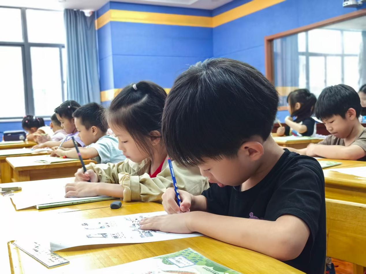 9.25数学组教研活动报道_html_m2def962f.jpg
