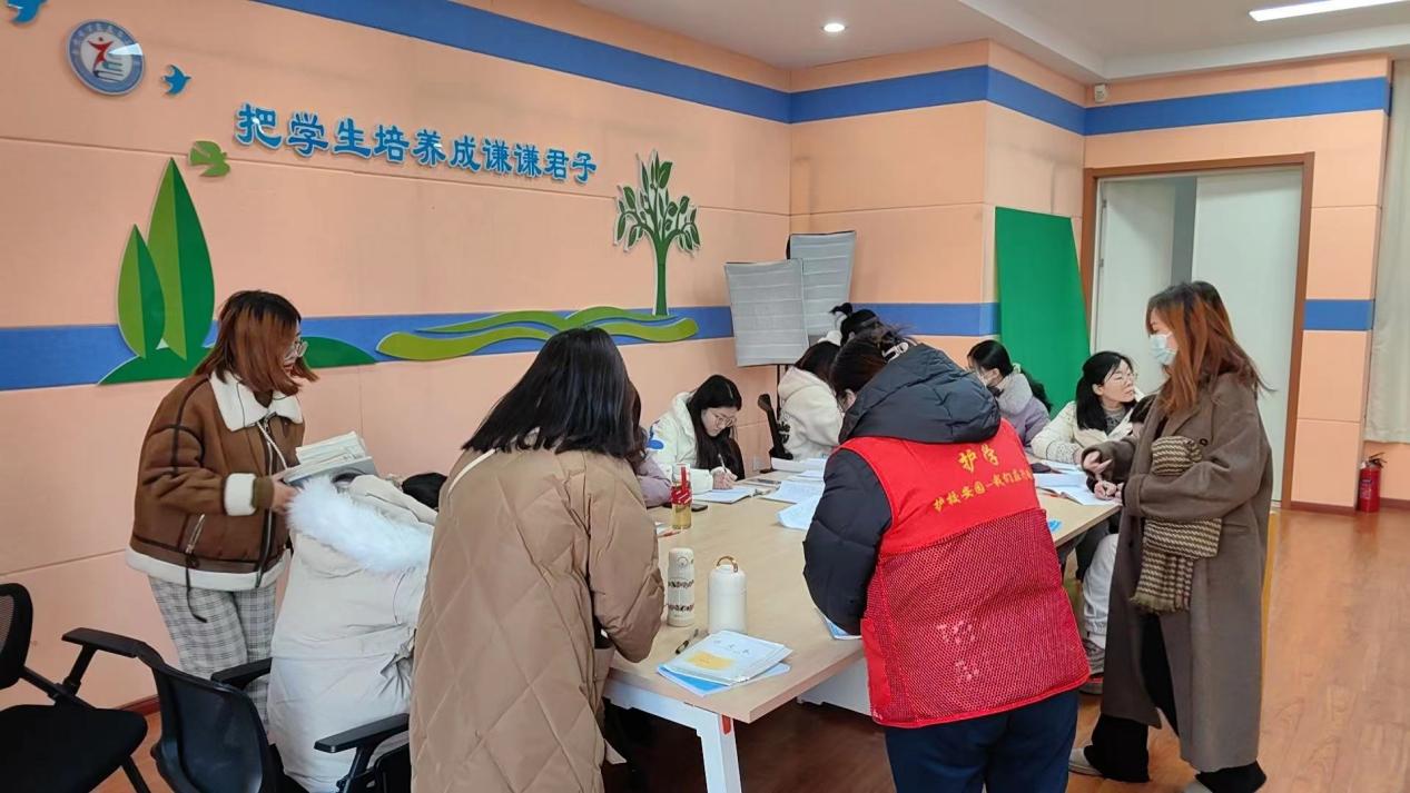张杨曦《大小多少》报道_html_7fd43c5f.jpg