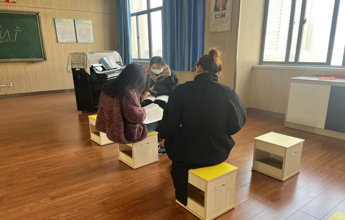 2_正学丁三 教学 集体备课有智慧，共同研讨促成长——丁家庄第三小学综合学科集体备课侧记_html_6ef86d28.jpg