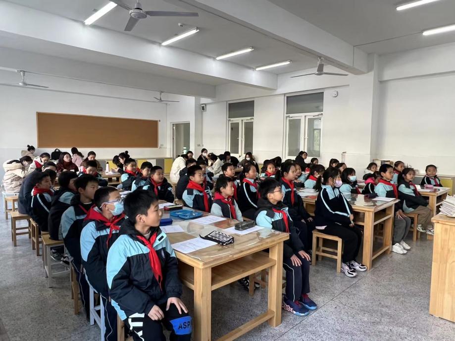 【正学丁三•教学】教心聚力绽芳华，笃行教研共成长(1)_html_m38ce01a2.jpg