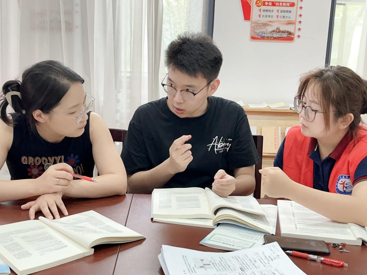 9.4数学组第二次集体备课活动侧记_html_m567a04cd.jpg