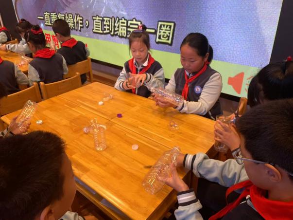 区教研报道_html_m38bfce52.jpg