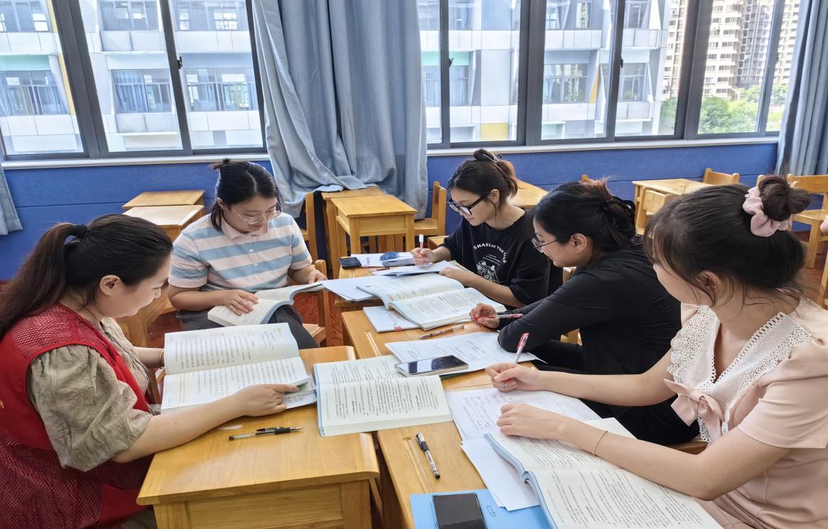 【正学丁三】凝聚智慧，共研共学——南京市丁家庄第三小学高年段集体备课活动侧记_html_1ba477e2.jpg