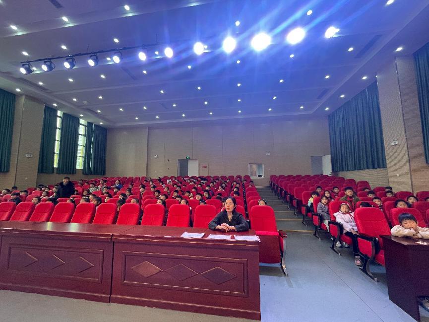 【正学丁三·教学】阅读丰底蕴 书香润心灵南京市丁家庄第三小学三年级读书节展示活动_html_4547f191.jpg