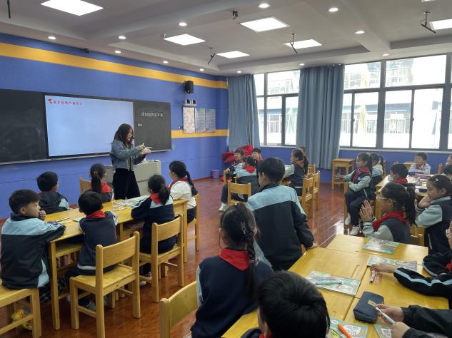 【正学丁三】学习身边榜样 激发奋进力量——南京市丁家庄第三小学榜样教师宣传活动侧记（十二）_html_m3e515fcc.jpg