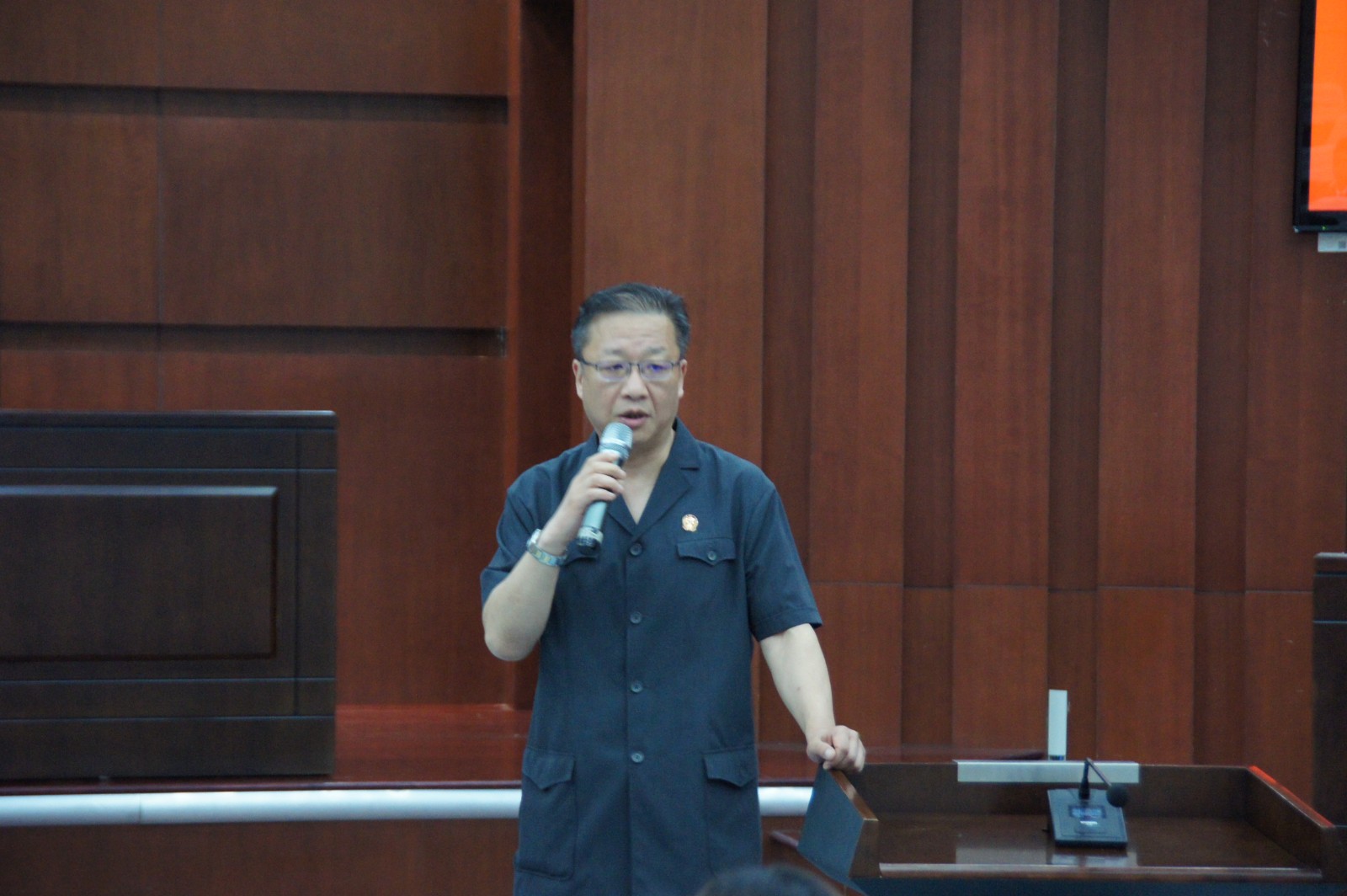 学生模拟法庭 (42).JPG
