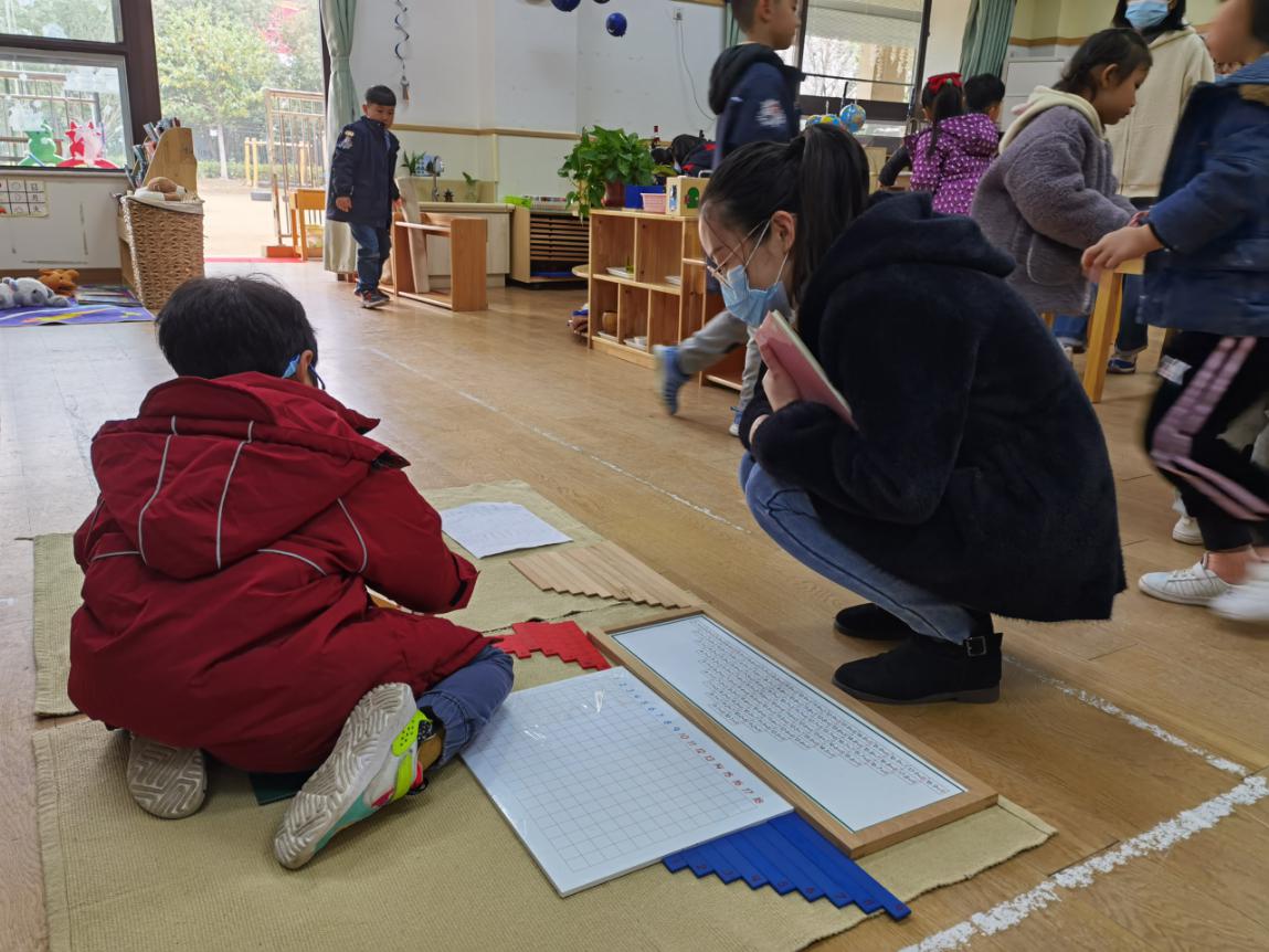 2021.3.21 黄园园 区后备干部跟岗新闻稿(1)_html_m360d0a08.jpg