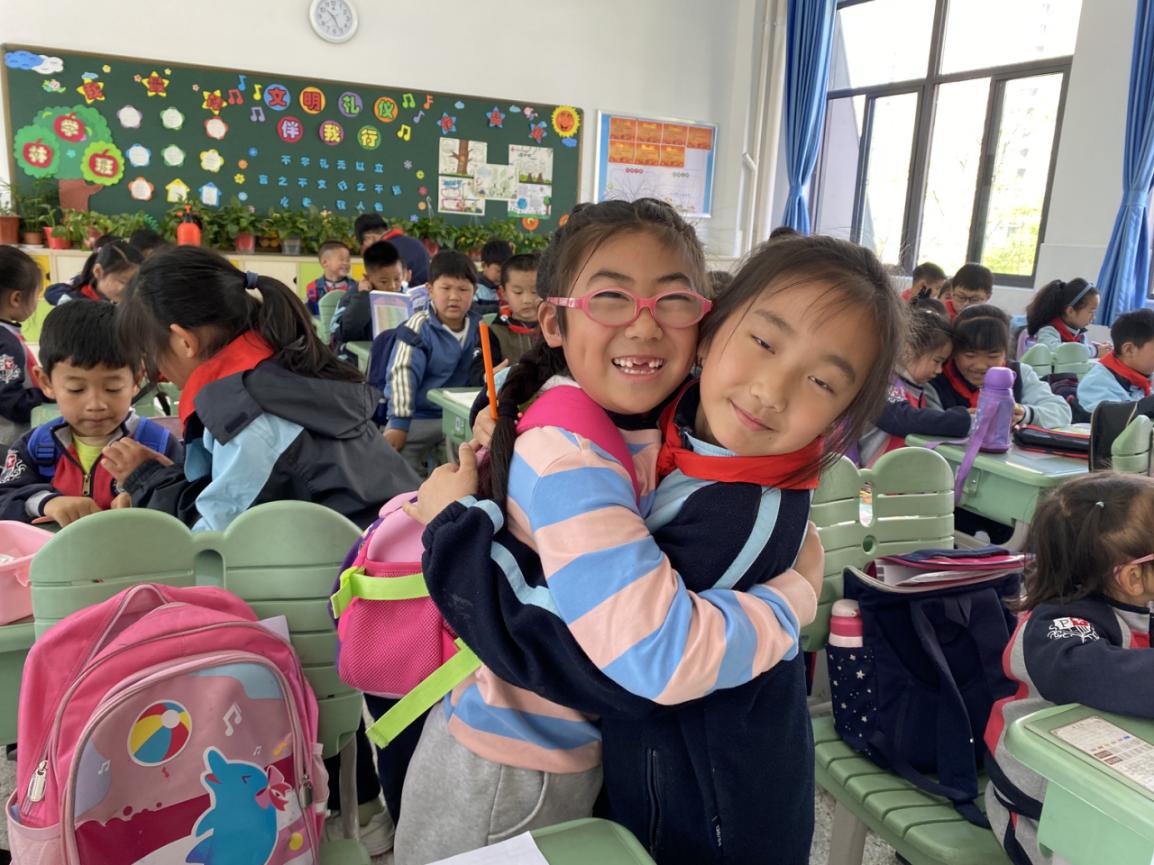 参观小学新闻稿(1)_html_3bc13d9d.jpg