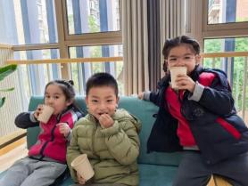 2024.11.20刘嘉琪【生命迈幼·臂膀守护】遇见金色秋天，乐享美食盛宴——记迈幼瑜憬湾分园家长开放半日活动_html_m69ec20ff.jpg